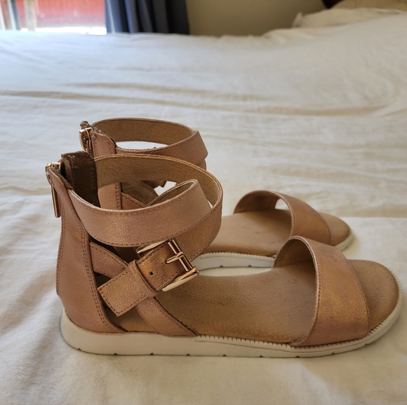 B52 By Bullboxer Ella Sandal, Big Girl's Size 5 M - Picture 2 of 4